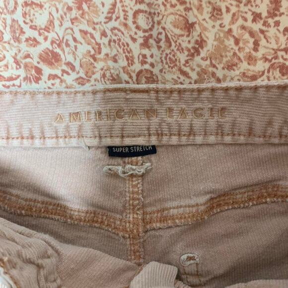 American Eagle Light Pink High Waisted Shorts with a boho vibe size 10 - Picture 2 of 4